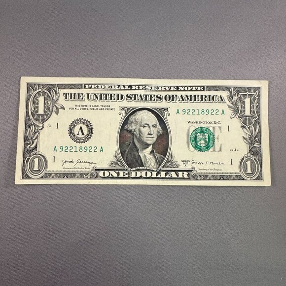 $1 Federal Reserve Note 2017 Series With Fancy Serial Number A92218922A Bookends - Picture 2 of 3